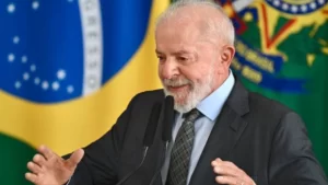 Presidente Lula critica domínio das redes sociais