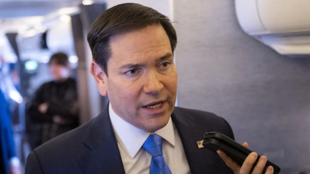 Secretário de Estado dos EUA afirma que Ucrânia deve abdicar de territórios ocupados pela Rússia