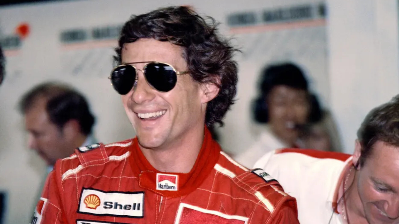 Ayrton Senna antes de uma corrida na Fórmula 1 pela McLaren