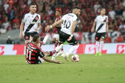 Payet durante o último Clássico dos Milhões