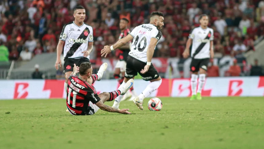 Payet durante o último Clássico dos Milhões