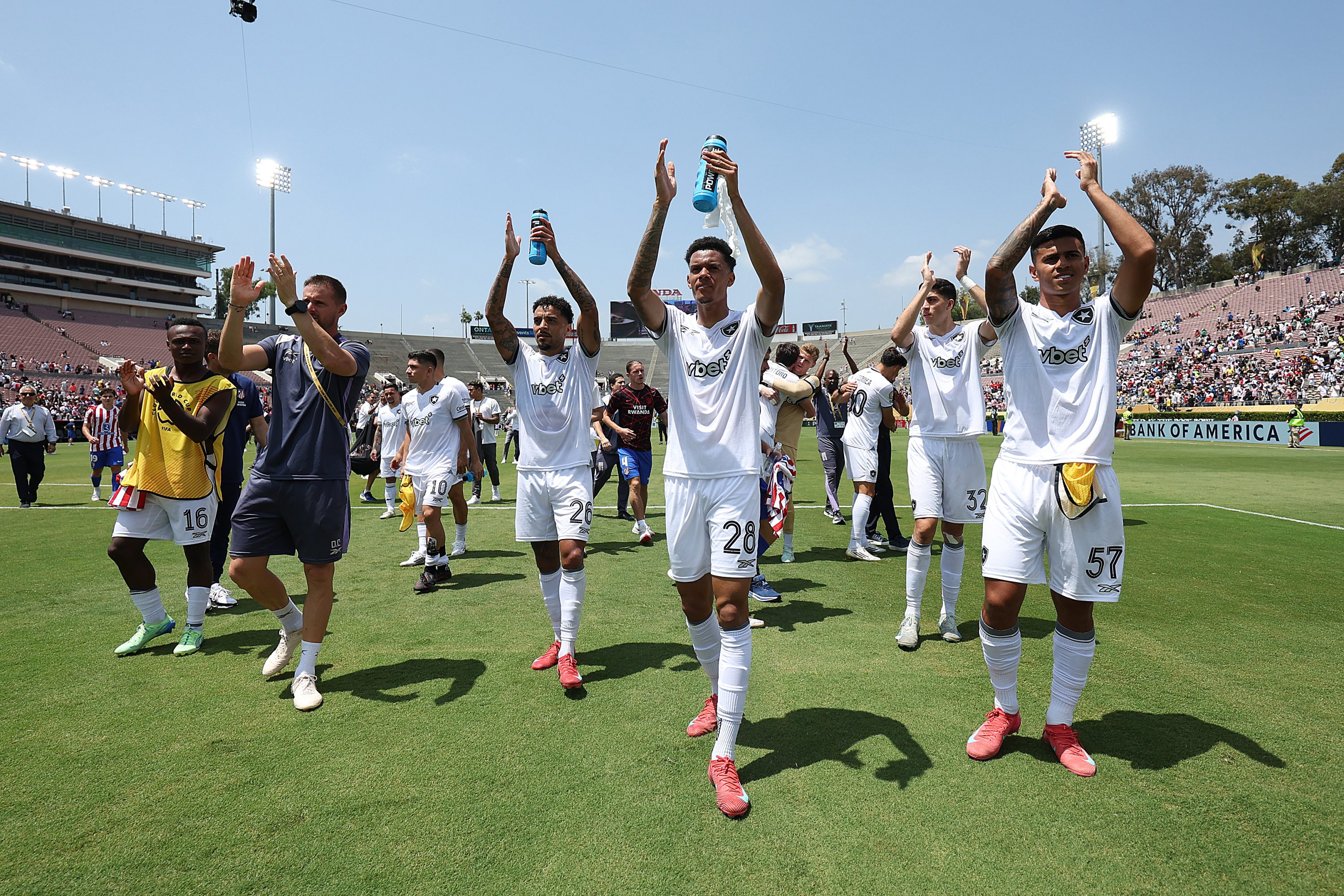 Botafogo supera desconfiança e encara Palmeiras de olho no topo do mundo