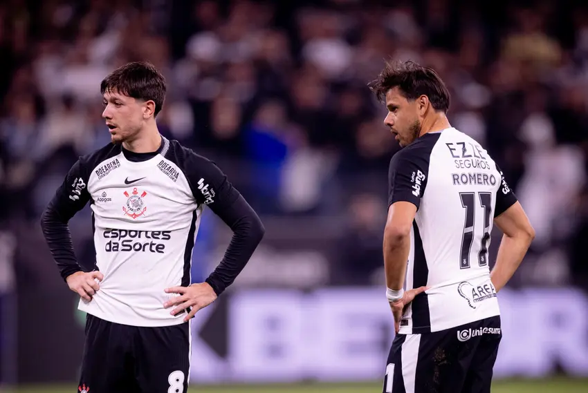 Crise dentro e fora de campo: Corinthians tropeça no Brasileirão