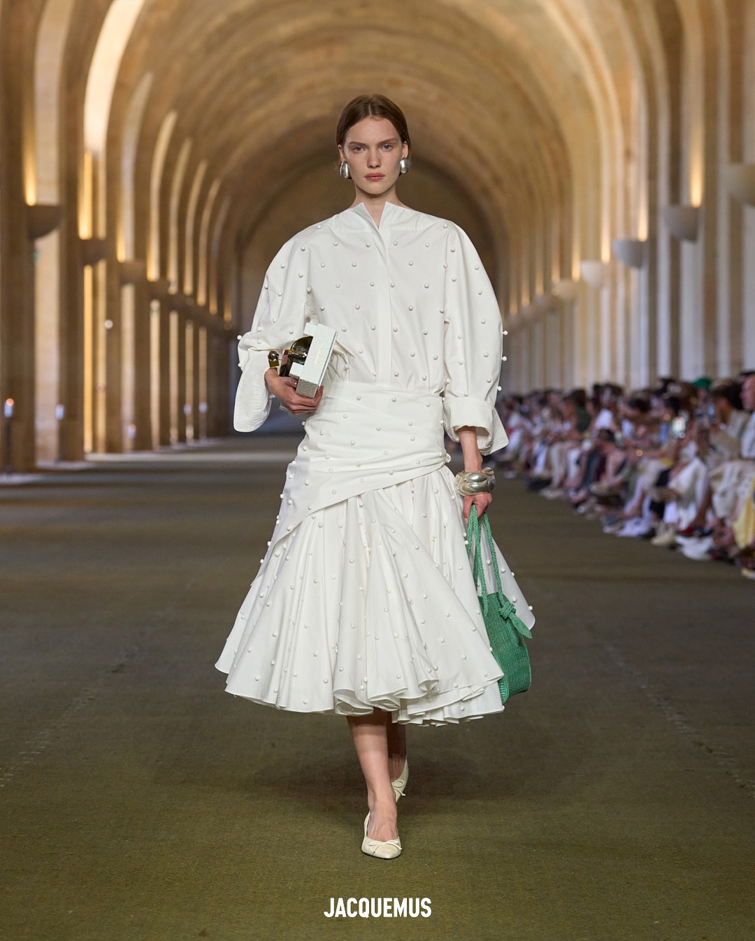 Jacquemus aposta em desfile narrativo na Semana de Moda de Paris Jacquemus aposta em desfile narrativo na Semana de Moda de Paris