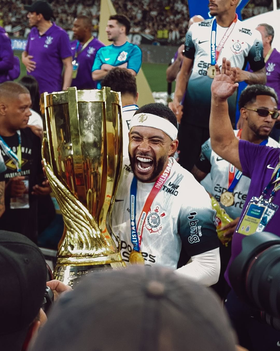 Memphis notifica Corinthians por dívida de R$ 6 milhões e ameaça não se reapresentar Memphis Depay