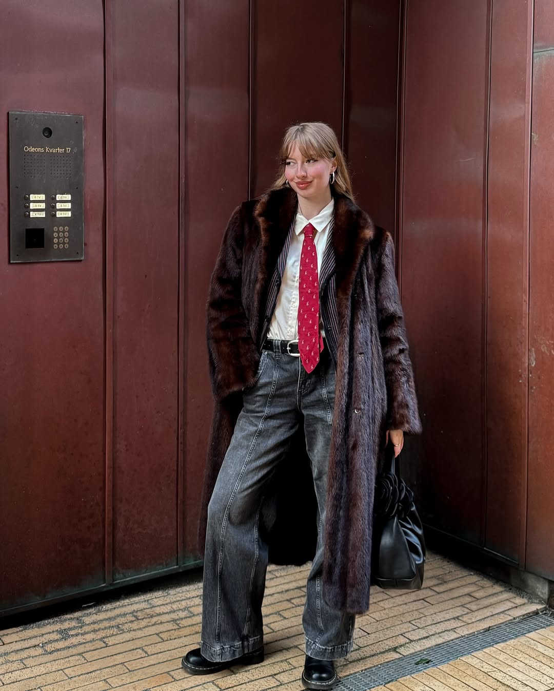 Direto dos anos 2000: gravata volta a ser tendência de moda