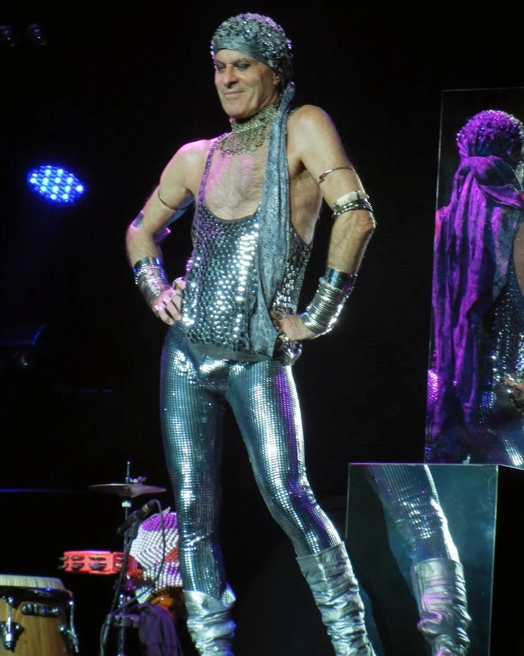 Ney Matogrosso ressignifica a moda e desafia convenções há cinco décadas