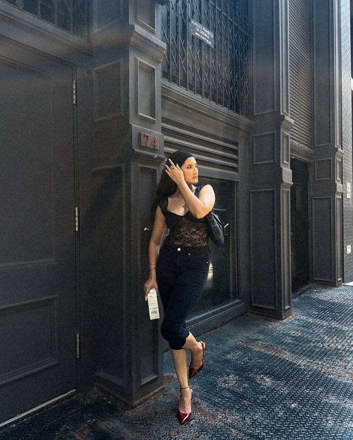 Calça Capri conquista espaço e renova tendências em 2025