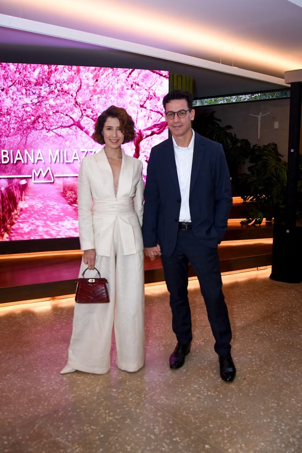 Famosas Isabeli Fontana e Marjorie Estiano brilham no desfile de Fabiana Milazzo