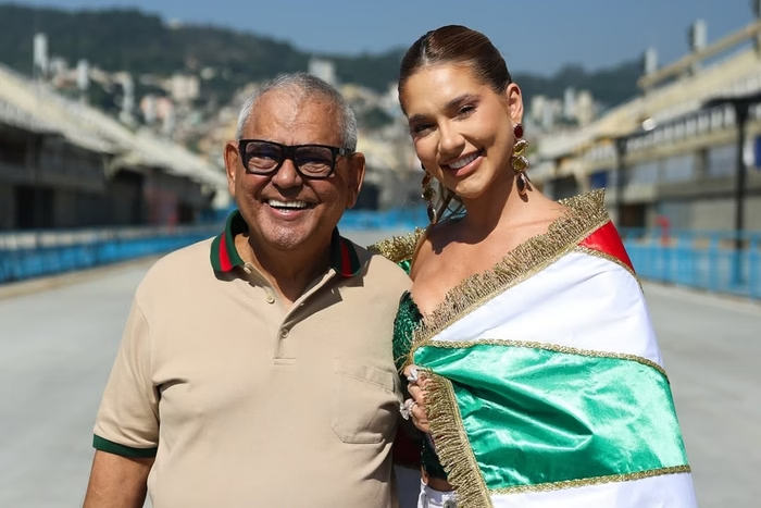 Virgínia muda rotina para sua estreia no carnaval