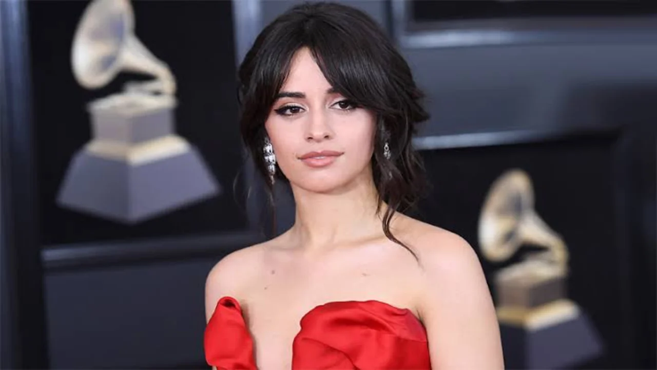 Camila Cabello declara amor ao Brasil e confirma retorno em festival
