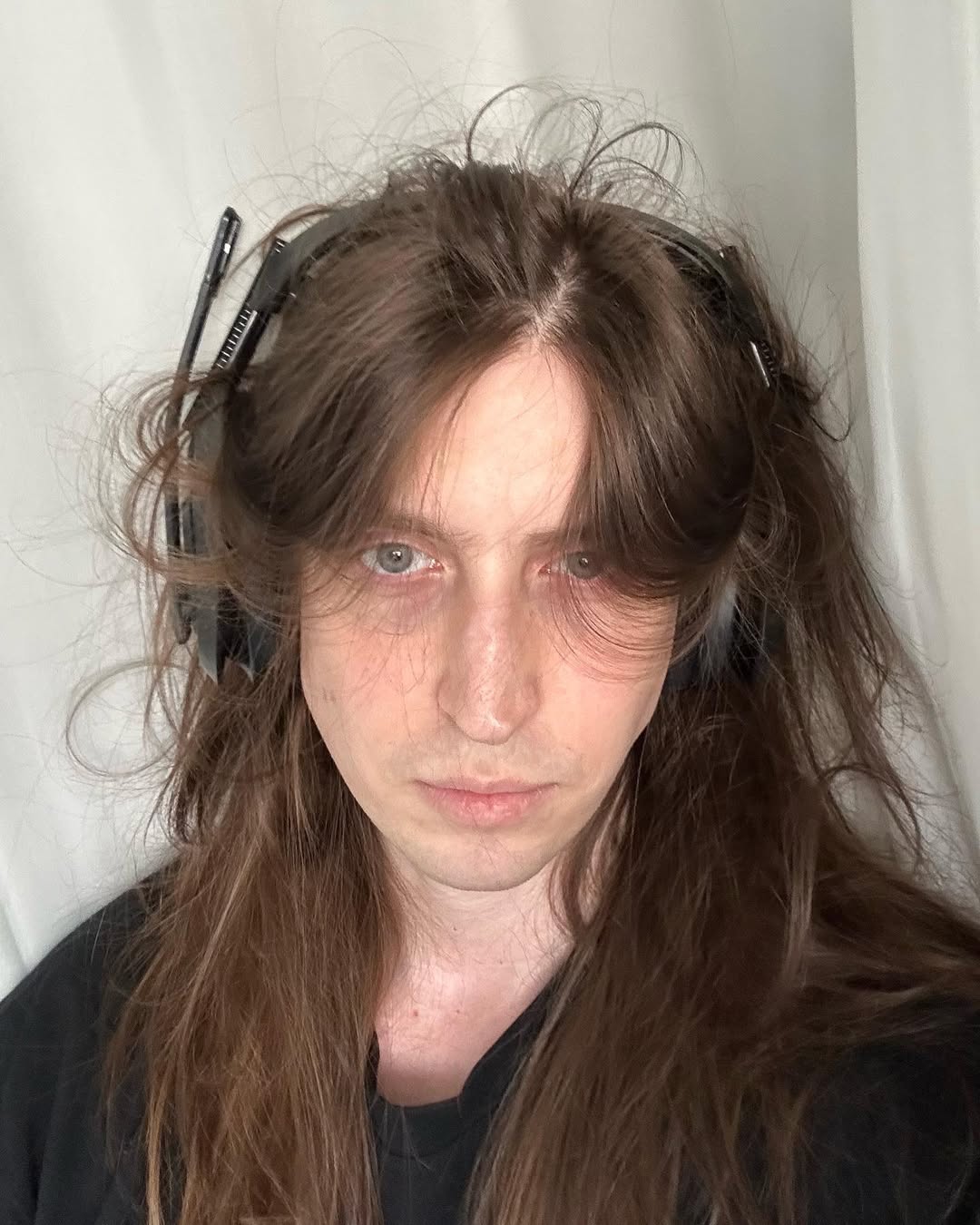 “Tema tão aversivo”: Felca justifica espera de um ano para falar sobre Hytalo Santos