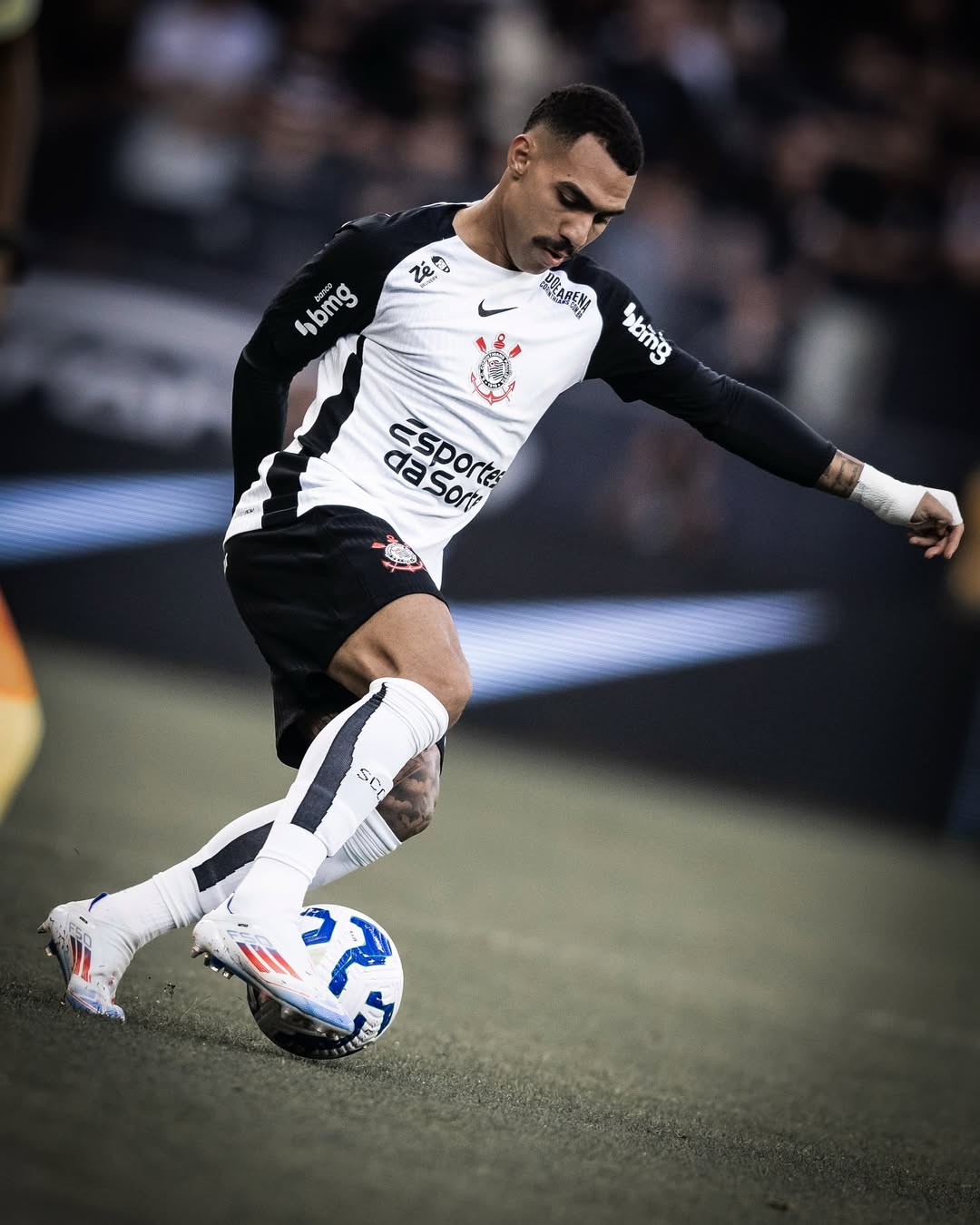 Matheuzinho pelo Corinthians 