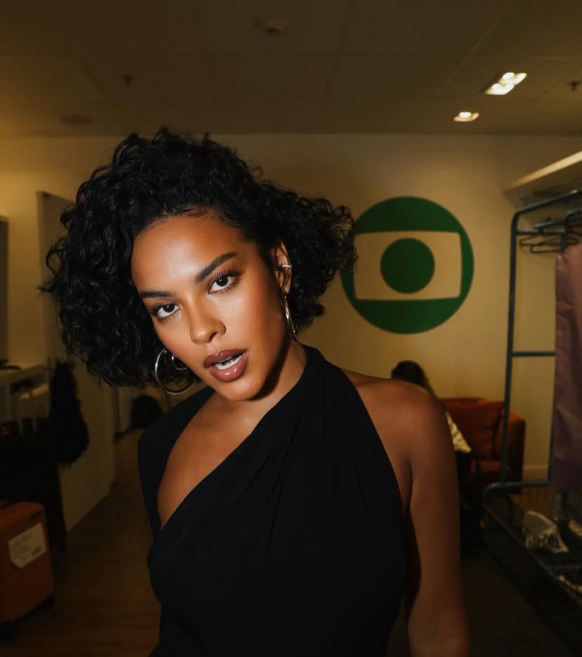 Bella Campos se posiciona sobre negativa de entrevista e debate ética jornalística