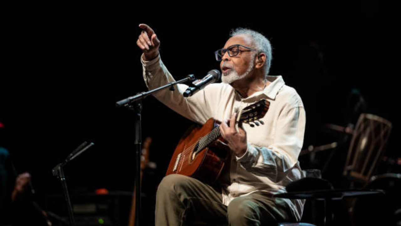 De volta aos palcos: Gilberto Gil faz primeira apresentação após falecimento de sua filha, Preta Gil