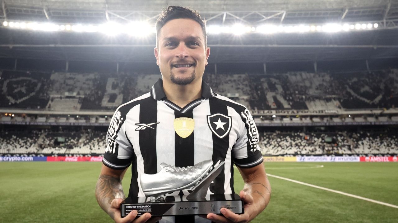 Artur marca o gol mais rápido desta Libertadores e deixa Botafogo em vantagem Artur marca o gol mais rápido desta Libertadores e deixa Botafogo em vantagem