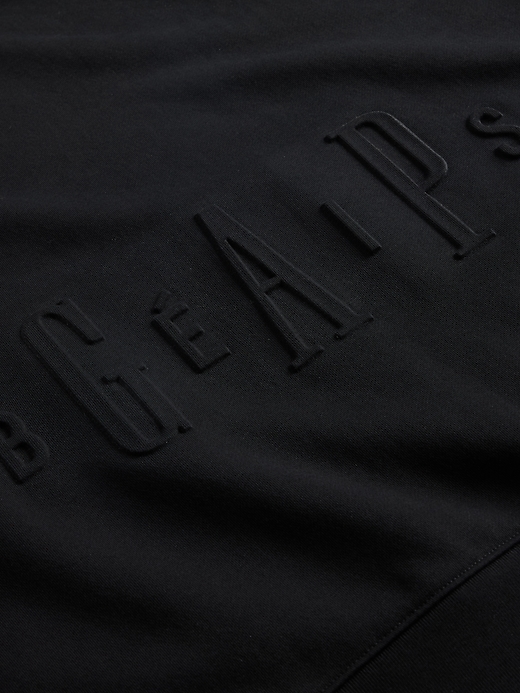 GAP lança moletom que une estilo e conforto para viagens