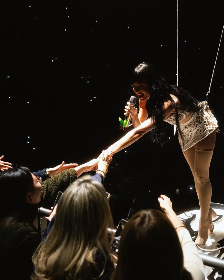 Amigos dão detalhes do romance de Katy Perry e Justin Trudeau