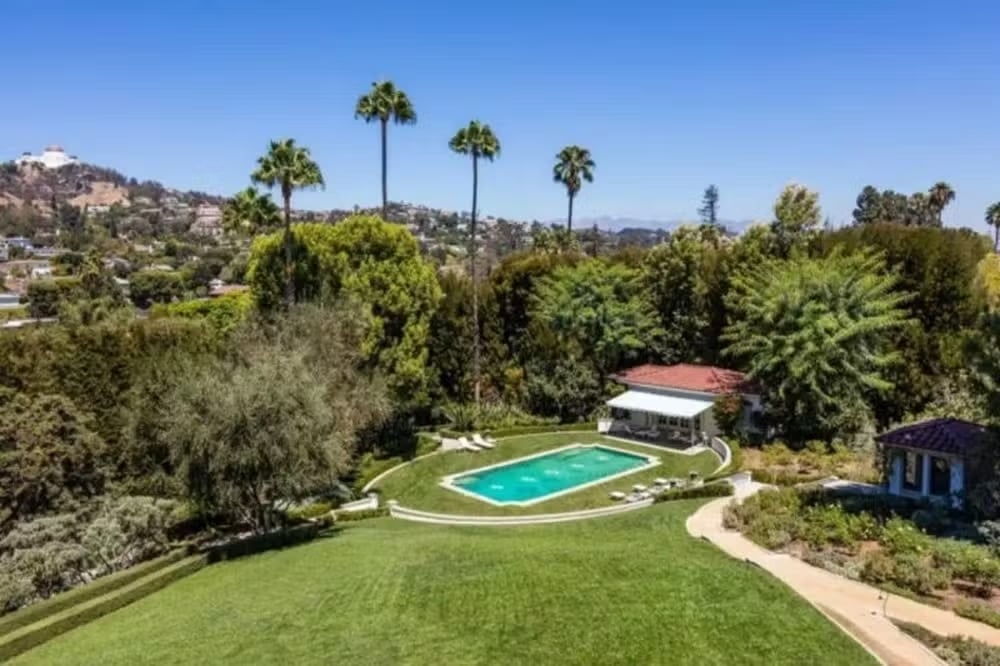 Angelina Jolie coloca mansão de R$ 133 milhões à venda e planeja deixar Los Angeles