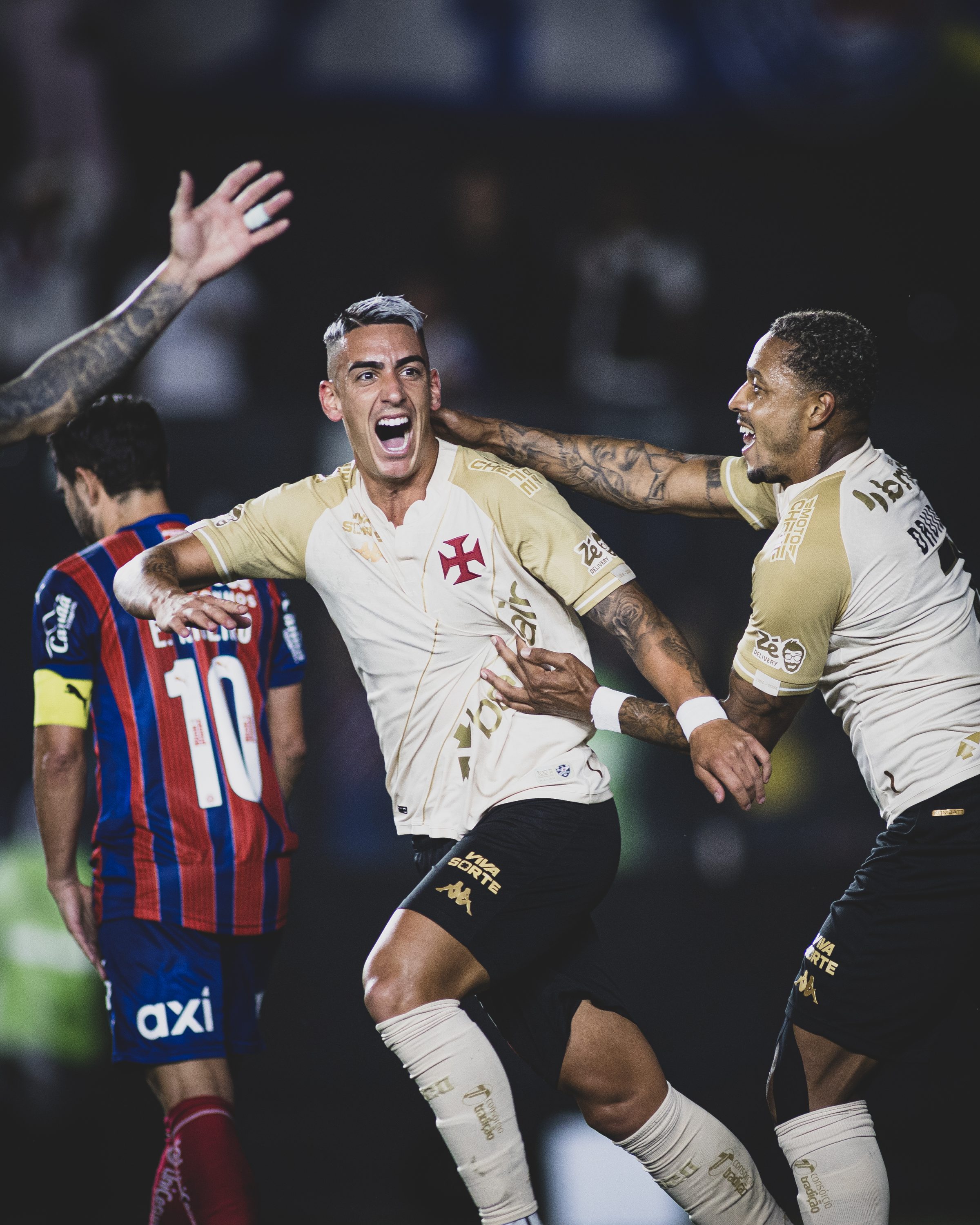 Puma Rodriguez fala sobre renovação e confiança na recuperação do Vasco Puma Rodriguez fala sobre renovação e confiança na recuperação do Vasco