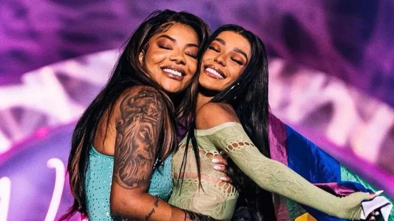 Foto destaque: Ludmilla encanta o público com fotos inéditas de Zuri e Brunna Gonçalves nas redes sociais. (reprodução: Instagram/@ludmilla)