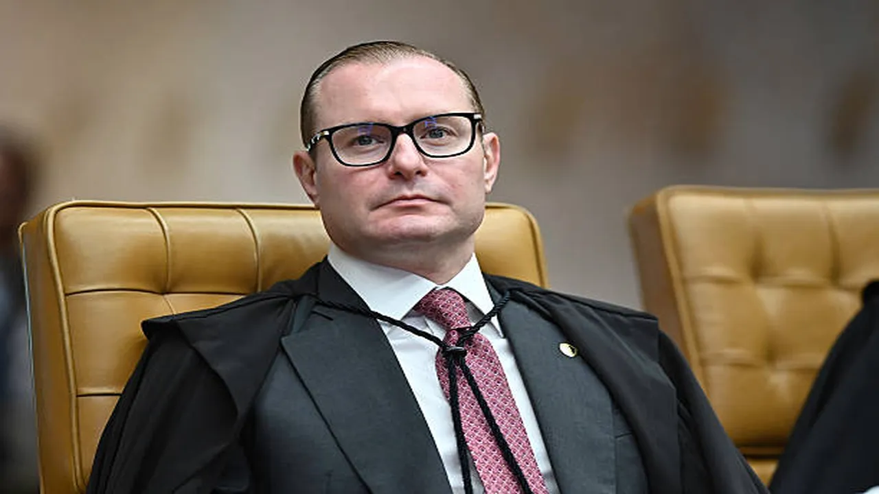 Voto de Zanin no STF amplia maioria pelo reconhecimento de organização criminosa