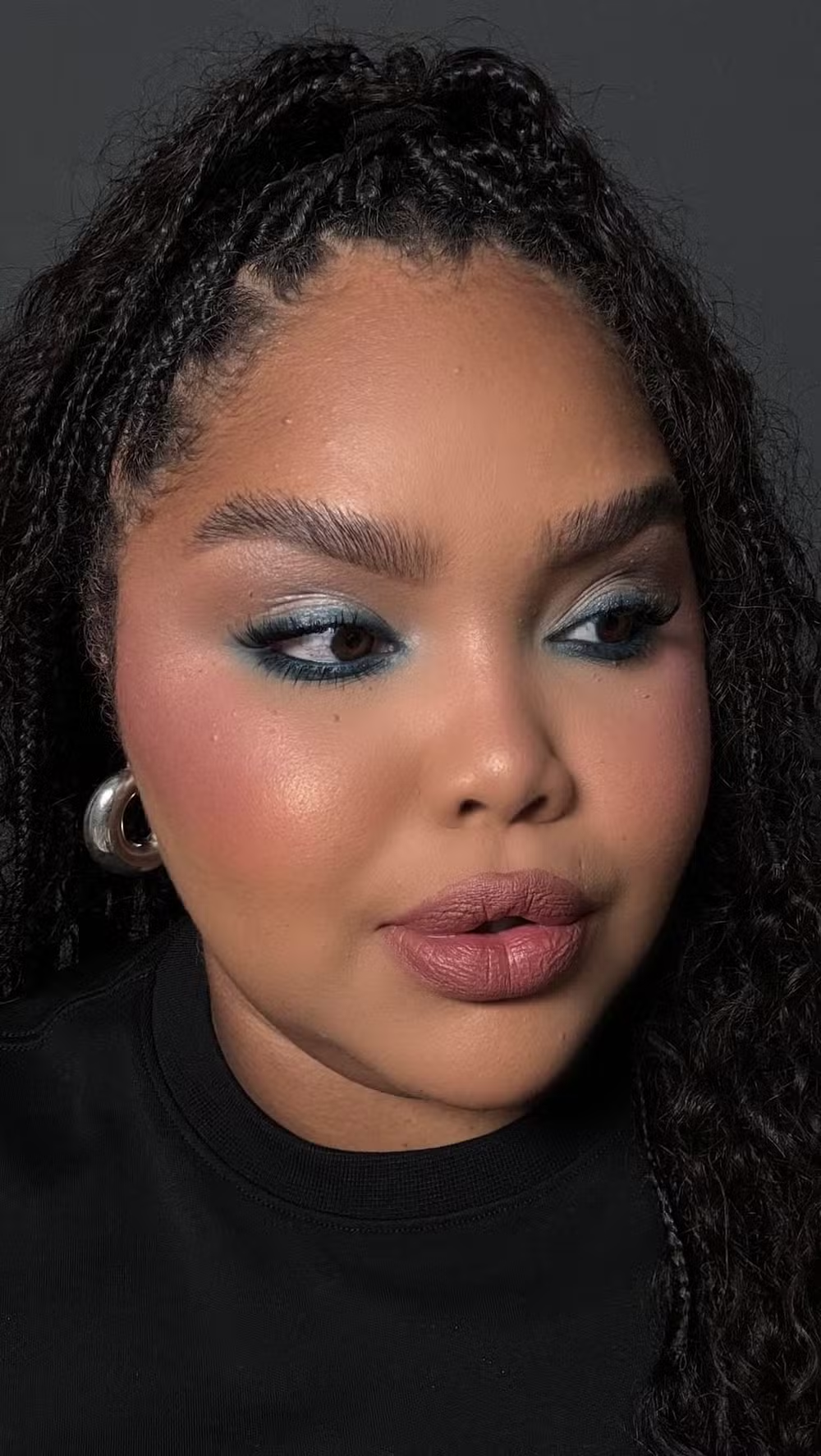 Brilho, cores e criatividade: maquiagens para curtir o The Town 2025 Brilho, cores e criatividade: maquiagens para curtir o The Town 2025