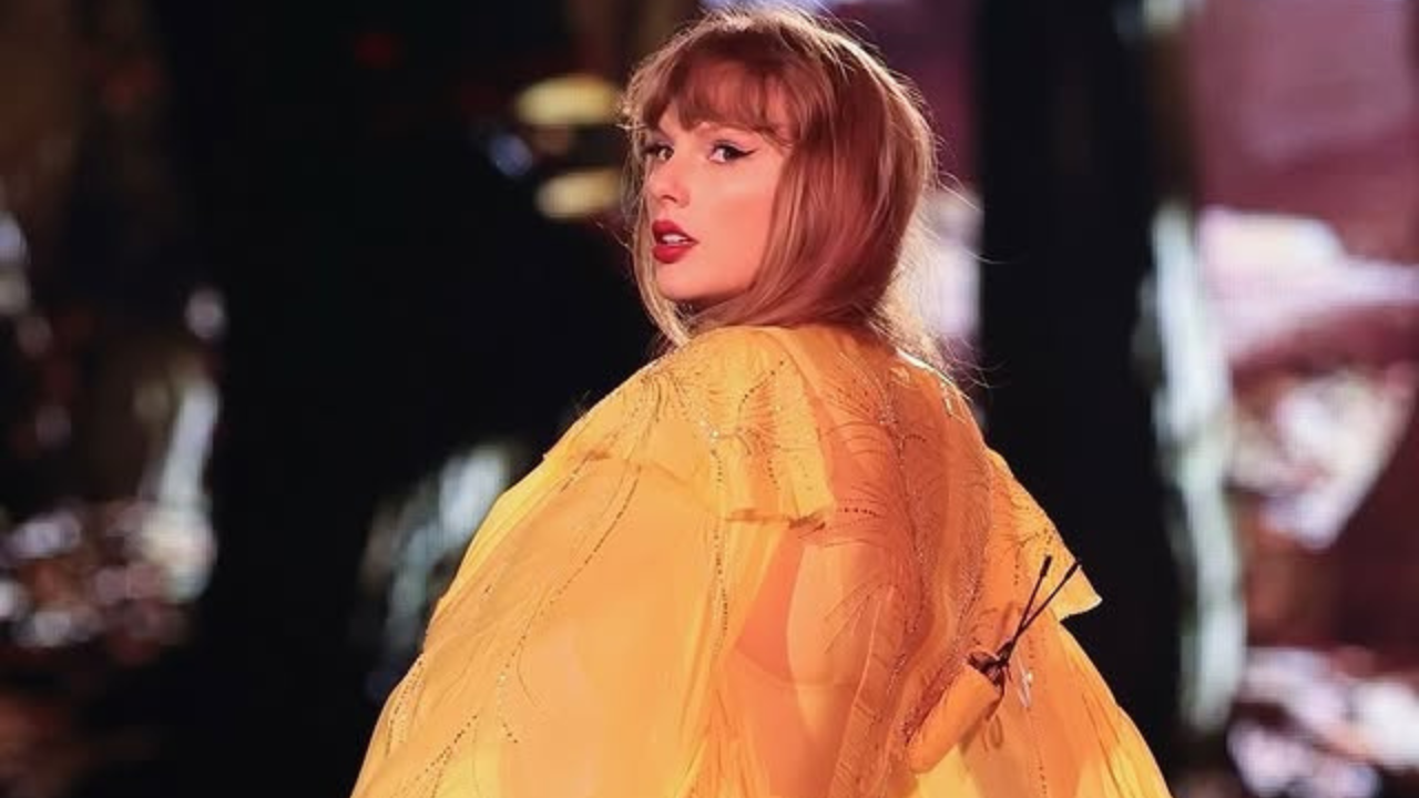 Taylor Swift chega ao Brasil para acompanhar partida da NFL
