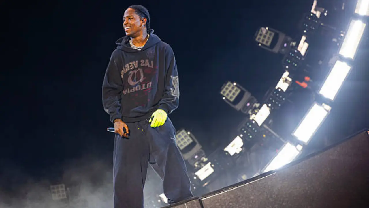 The Town: Travis Scott, sinalizadores e interrupção por segurança marcam o primeiro dia de festival