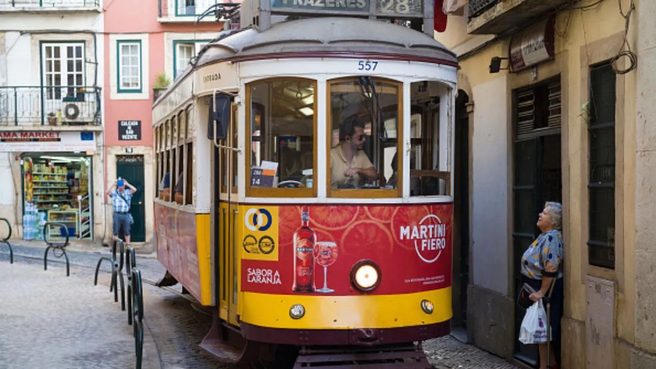 Tragédia no Elevador da Glória deixa 17 mortos em Lisboa