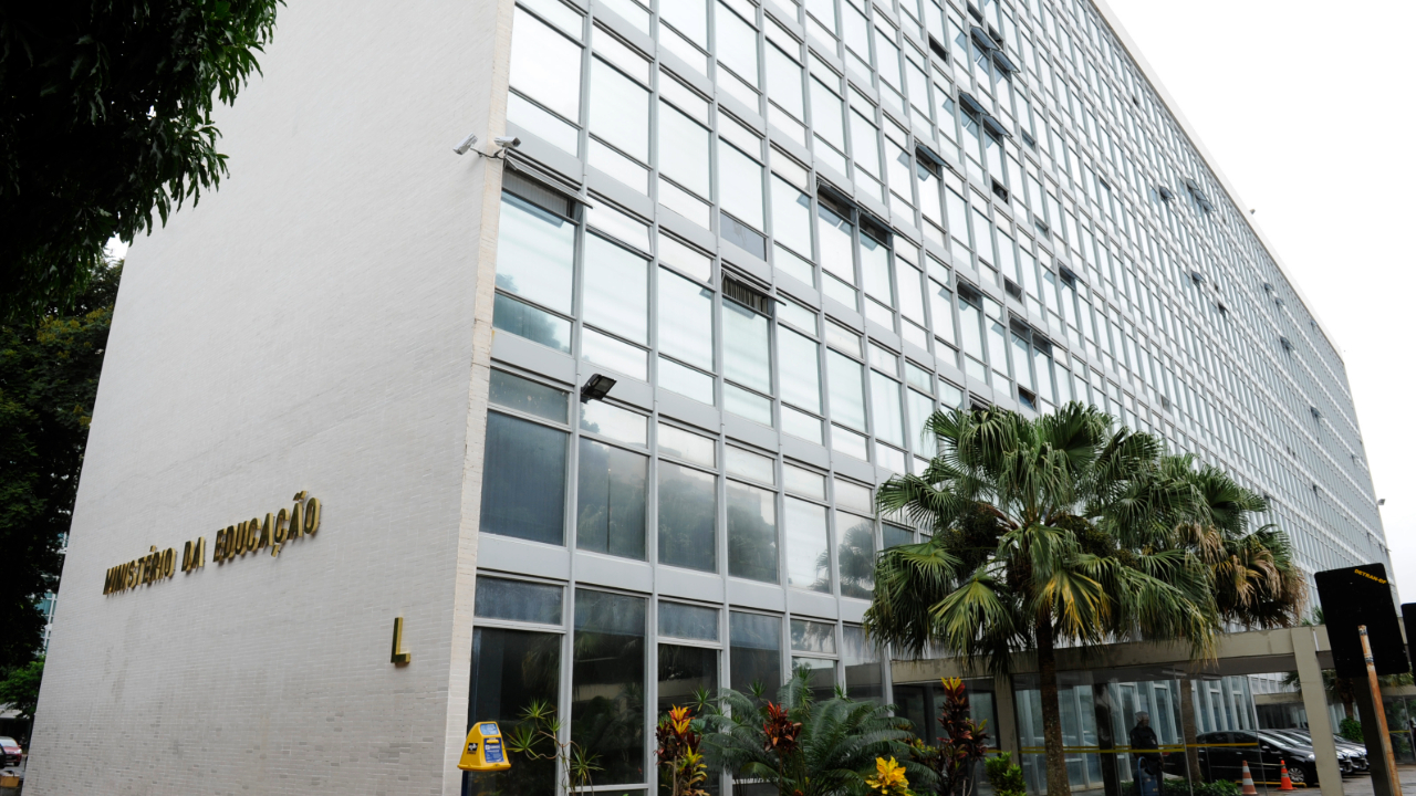 Faixada do prédio do Ministério da Educação (MEC) | Reprodução/Marcos Oliveira/Agência Senado