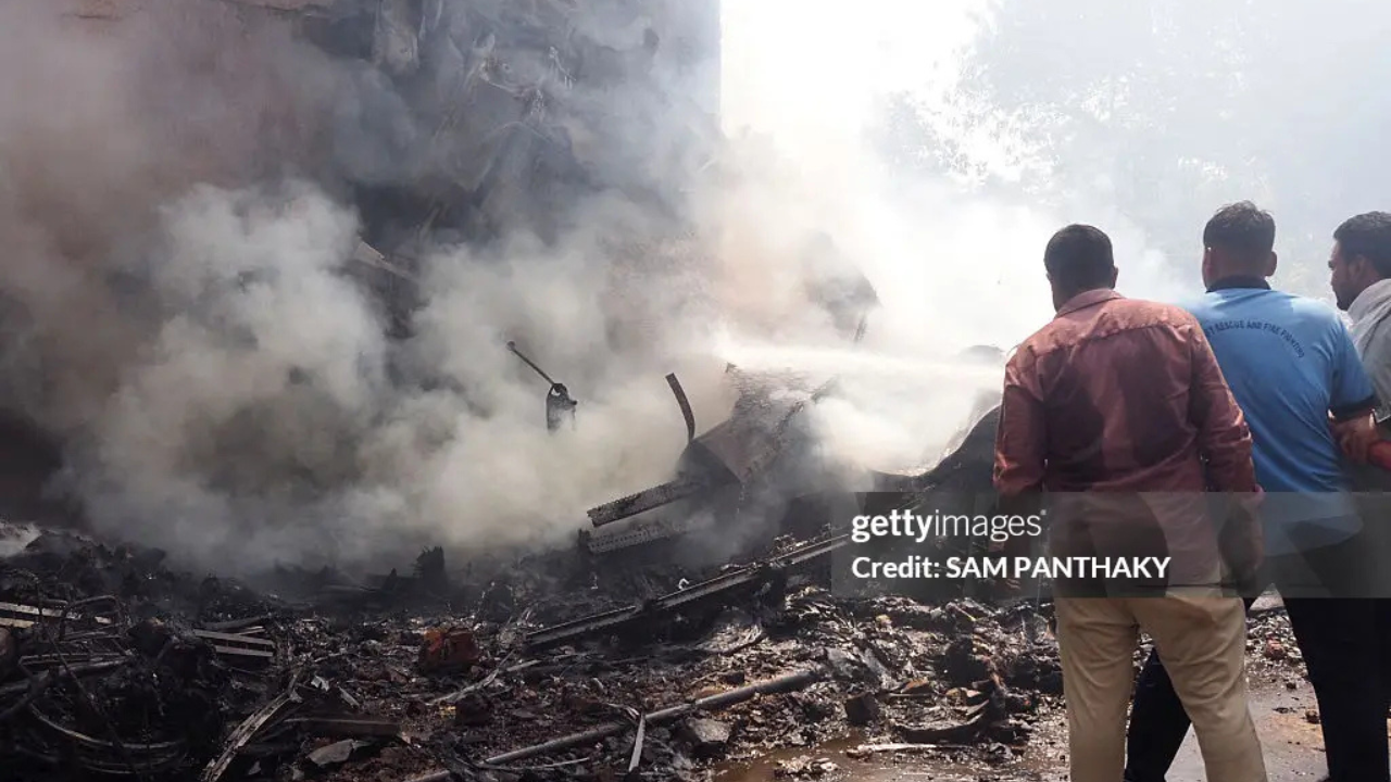 Aeronave que partia da Venezuela cai e explode