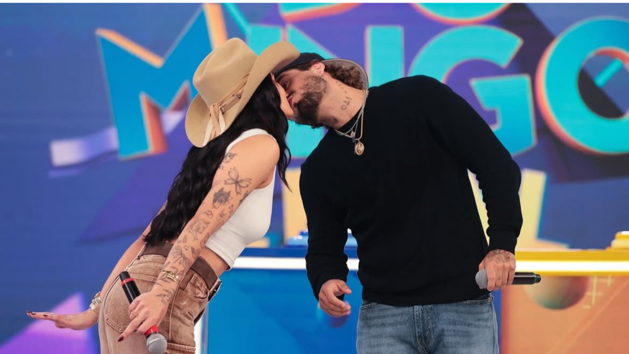 Zé Felipe compartilha momento durante ligação de vídeo com Ana Castela