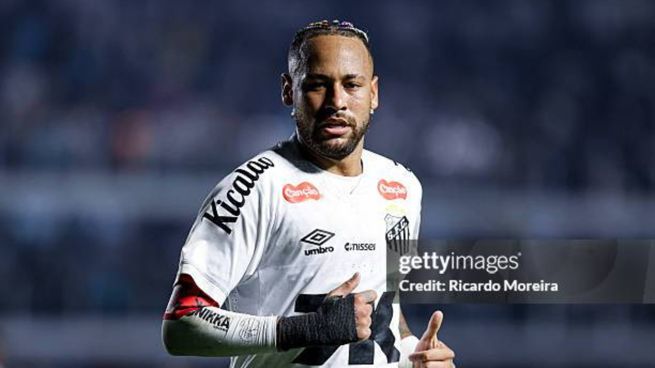Neymar segue em recuperação e pode voltar ao Santos em novembro