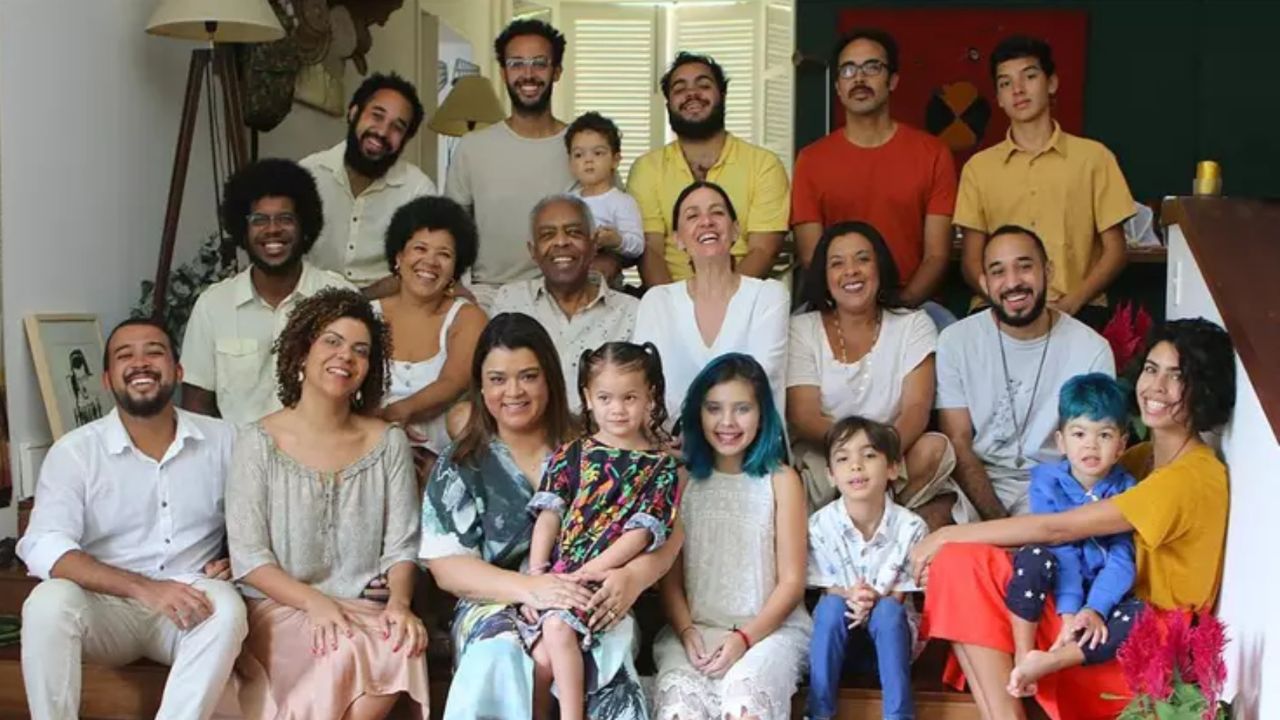 Família Gil reunida ao lado de Preta Gil (Reprodução/instagram/@pretagil)