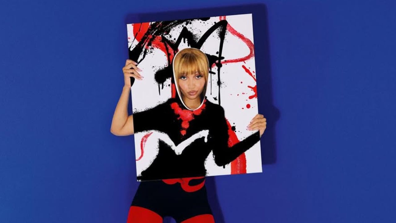 PinkPantheress lança o álbum de remixes com participação de Anitta e outros artistas