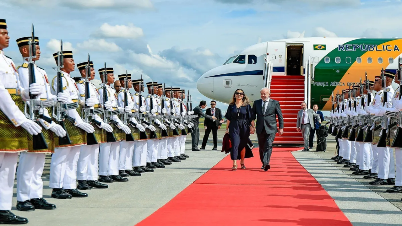 Lula recebe parabéns durante visita à Malásia