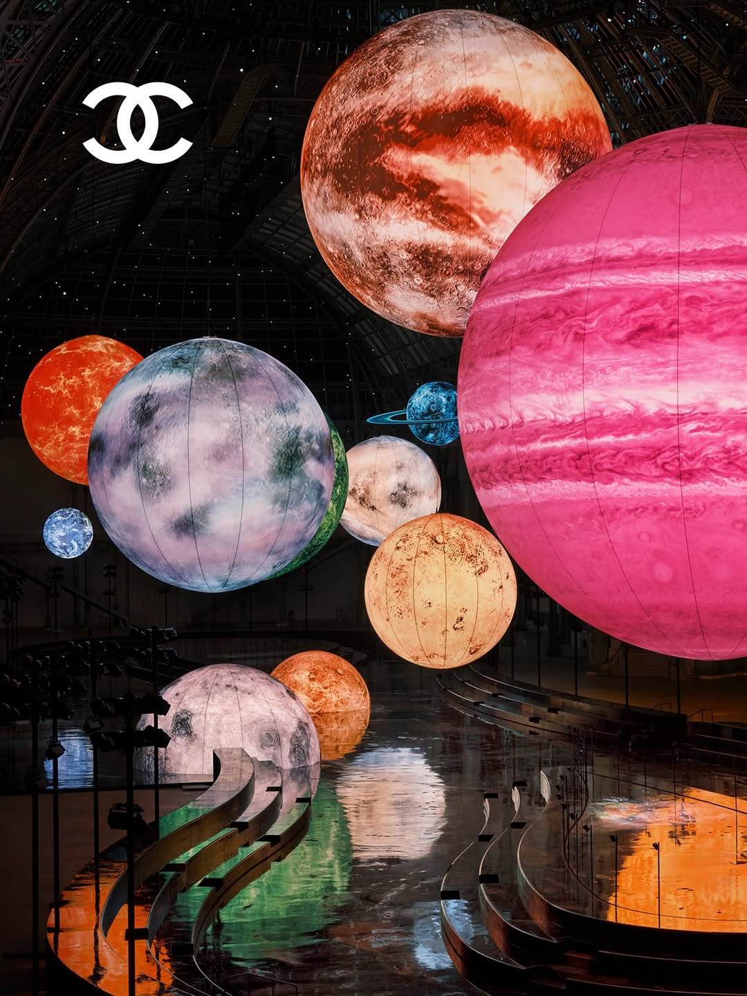 Destaques marcam o desfile de estreia de Matthieu Blazy na Chanel