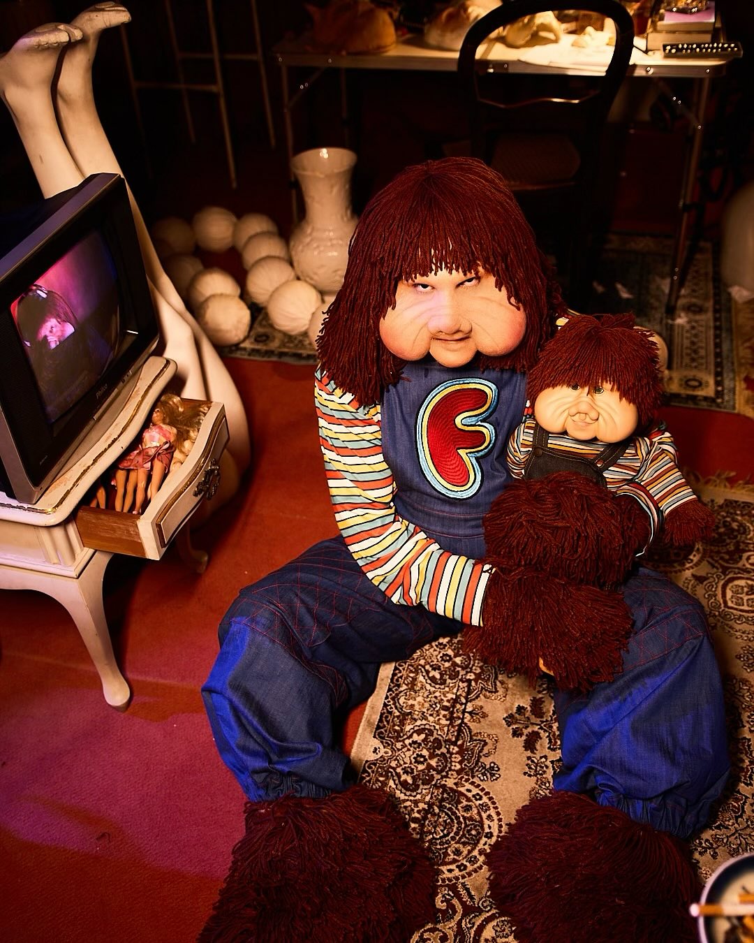 Influenciador Vittor fantasiado do personagem Fofão