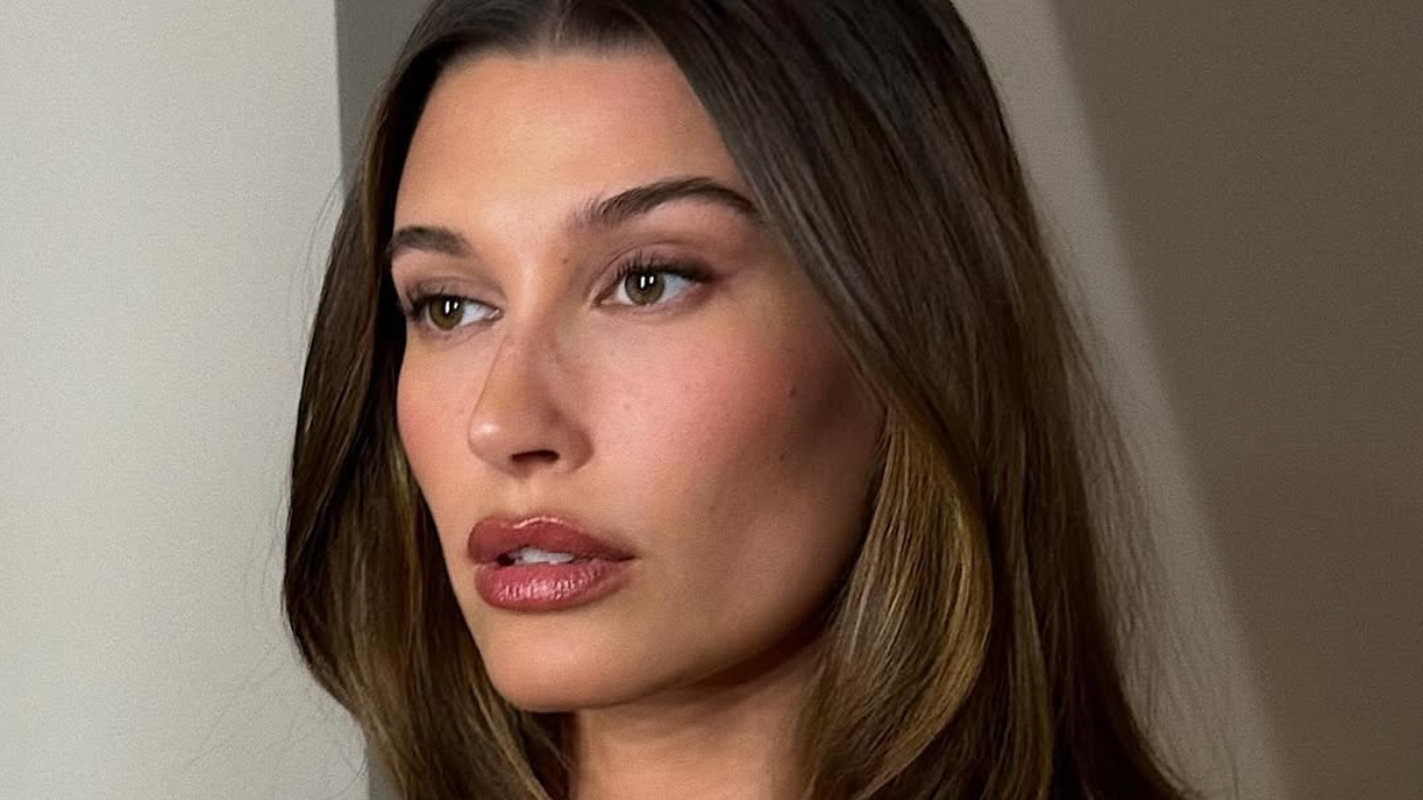 Bambi Brunette: o castanho iluminado e elegante que promete dominar 2025