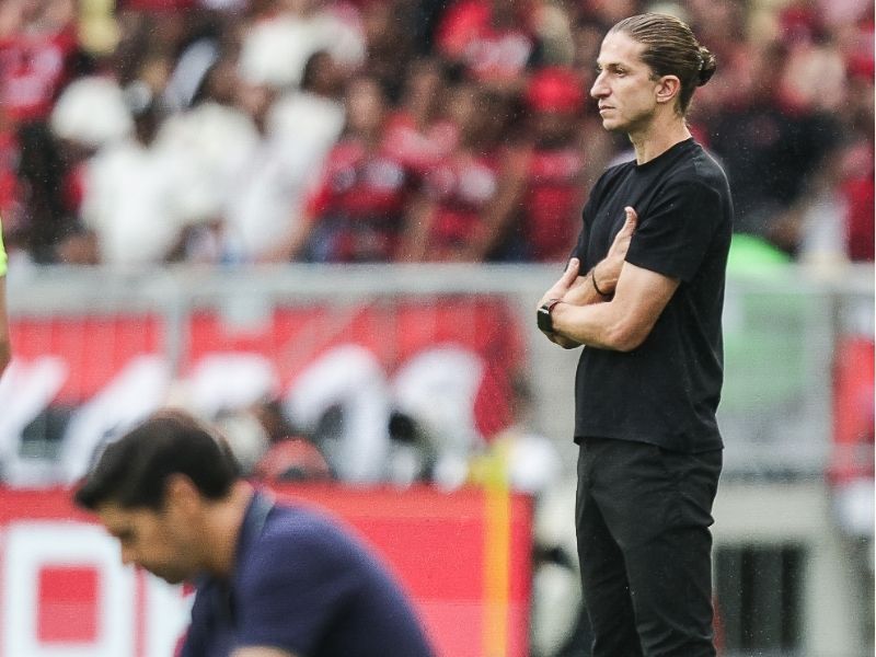 Filipe Luís exalta Pedro na vitória do Flamengo