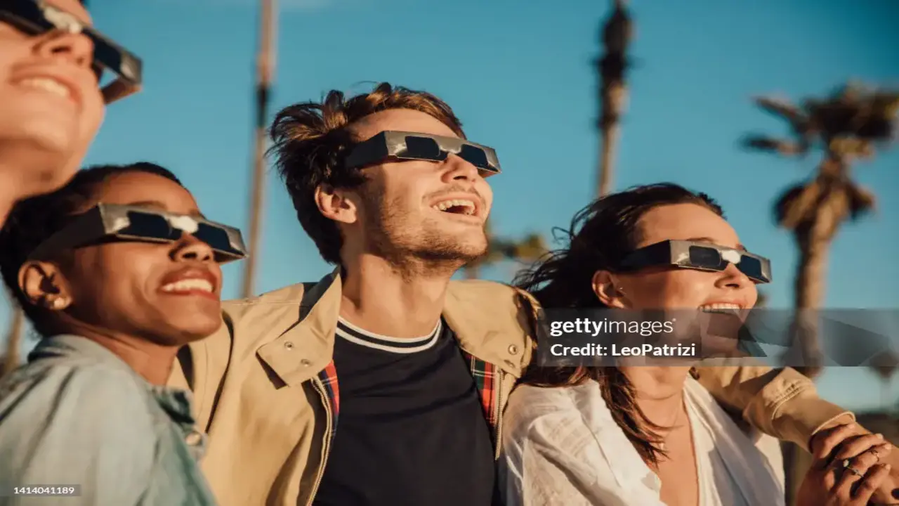Eclipse solar raro deve transformar o dia em noite em várias regiões do planeta