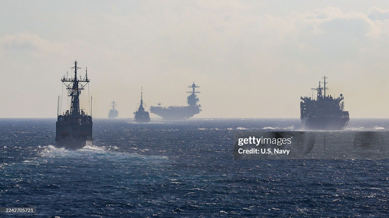 Governo Trump envia maior porta-aviões do mundo ao Caribe e eleva tensão militar com a Venezuela