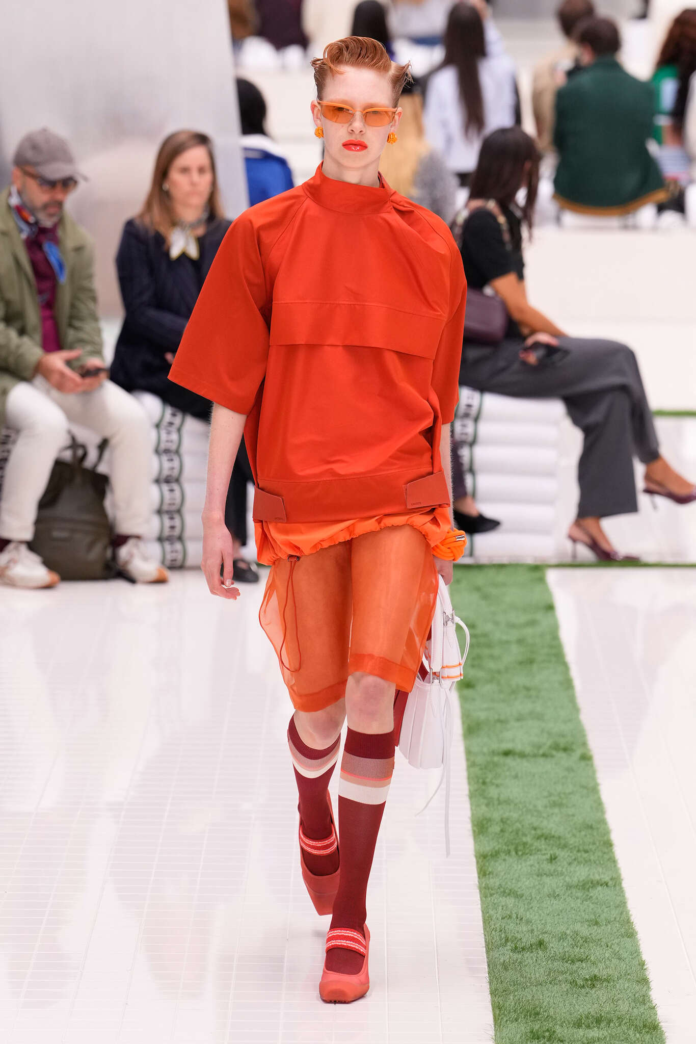 Desfile atlético da Lacoste chama atenção na Semana de Moda de Paris