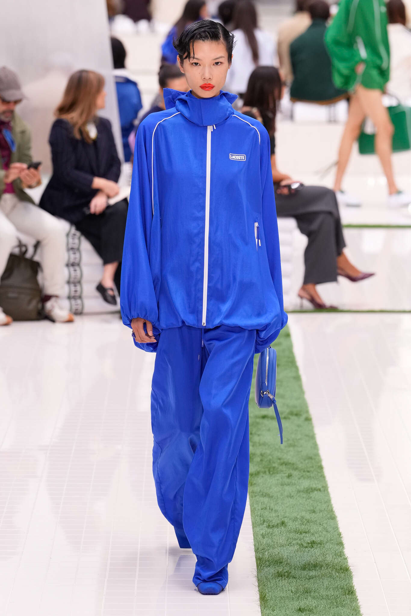 Desfile atlético da Lacoste chama atenção na Semana de Moda de Paris