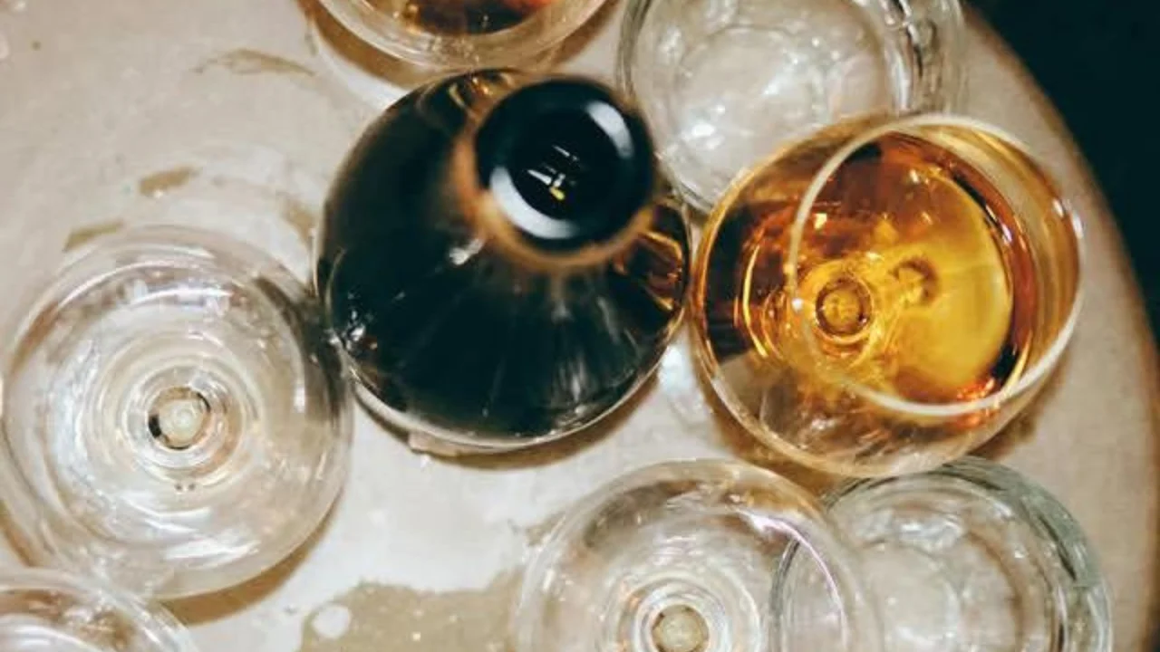 Antidoto ilustra como fomepizol combate os efeitos do metanol Bebidas alcoolicas