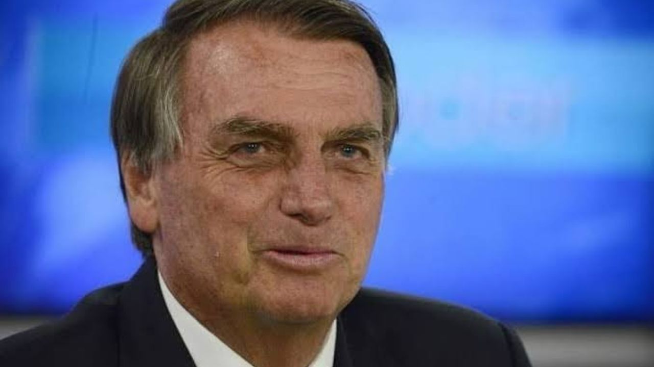 Ministros do STF avaliam prisão de Bolsonaro até o fim de 2025