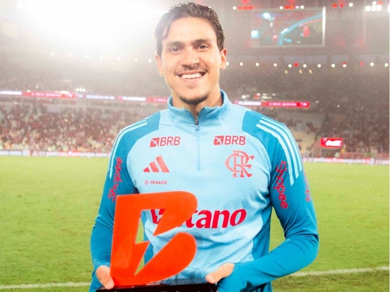 Filipe Luís exalta Pedro na vitória do Flamengo