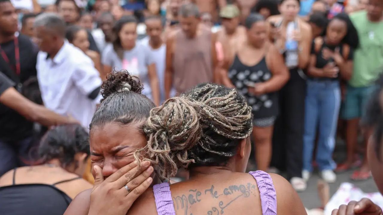 Mortes em operação policial no RJ superam o massacre do Carandiru