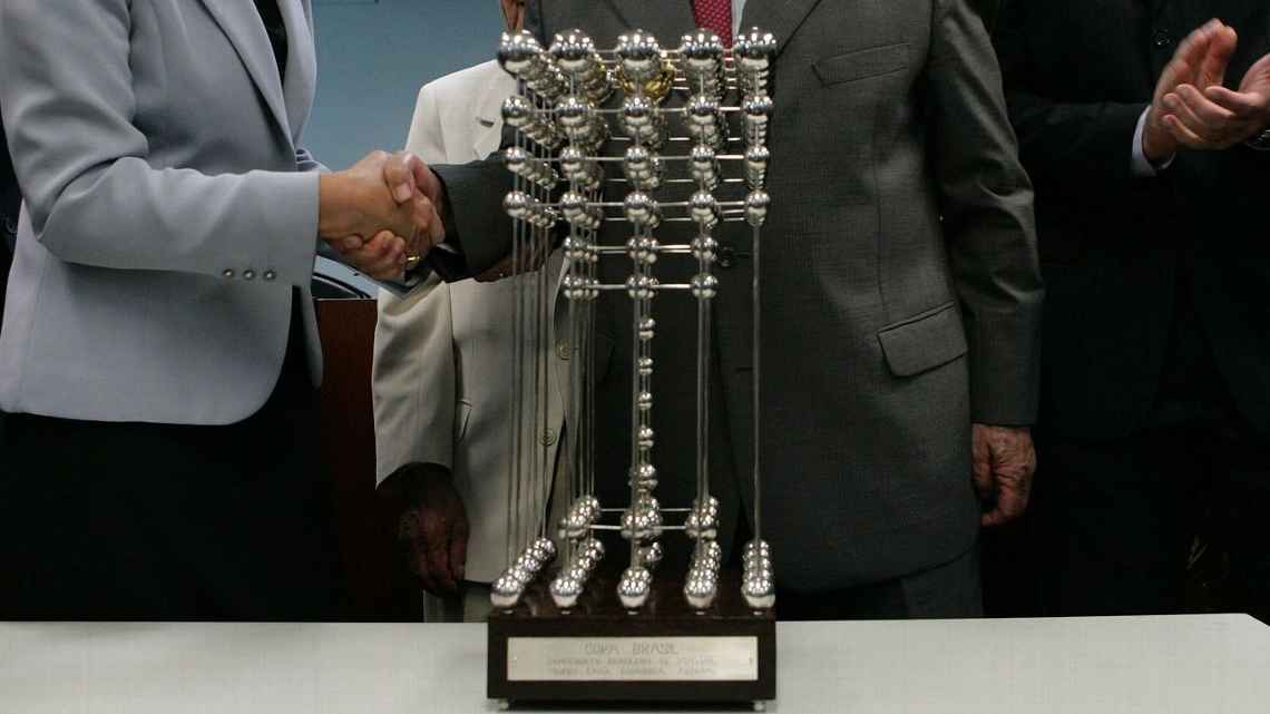 Justiça nega pedido do Flamengo para se tornar vencedor oficial do Brasileiro de 87 e da Taça das Bolinhas